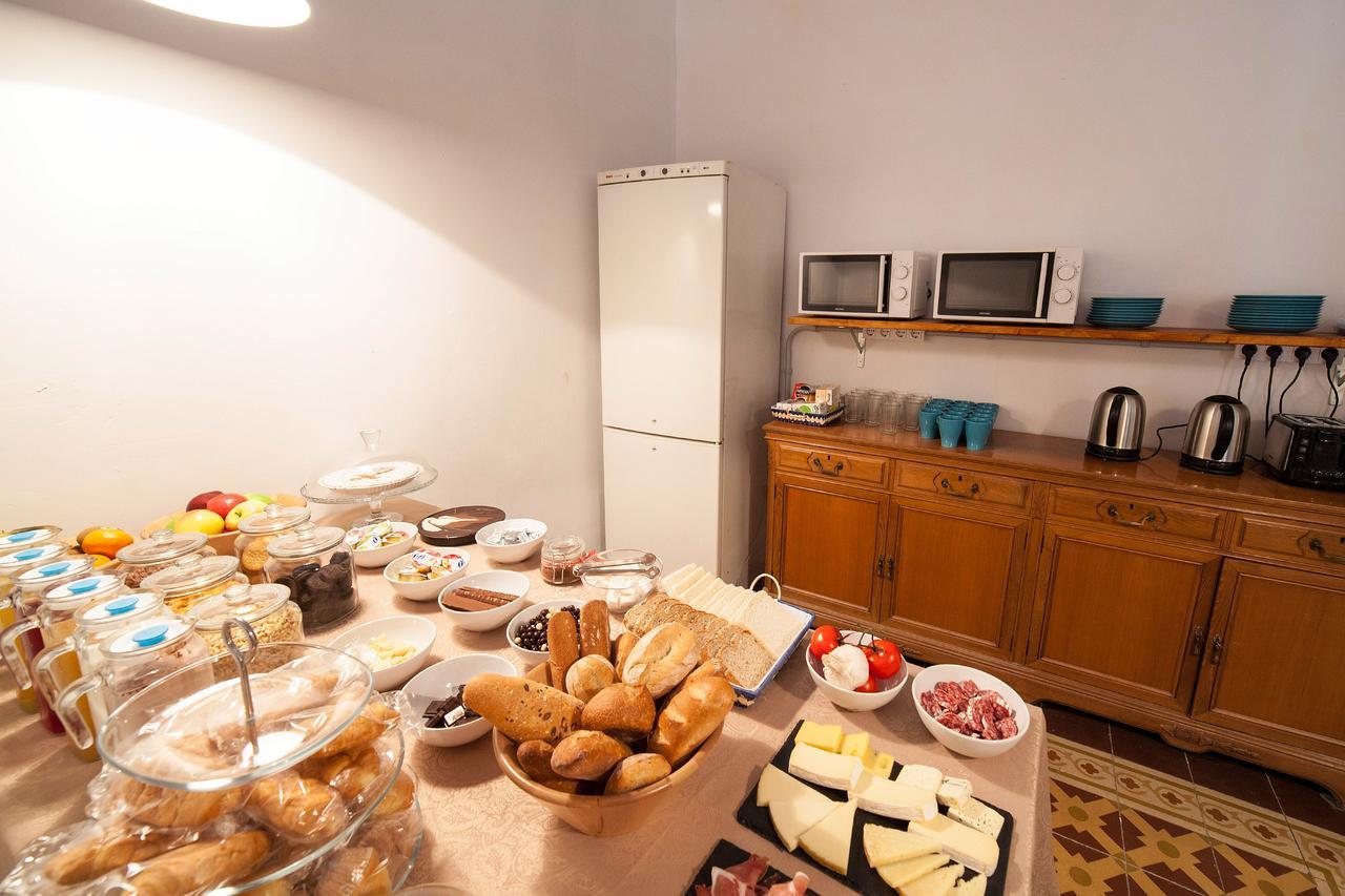 Bed and Breakfast Bed In Жерона Екстер'єр фото