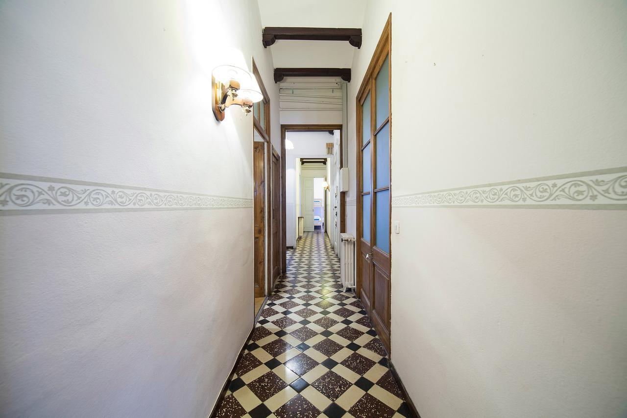 Bed and Breakfast Bed In Жерона Екстер'єр фото