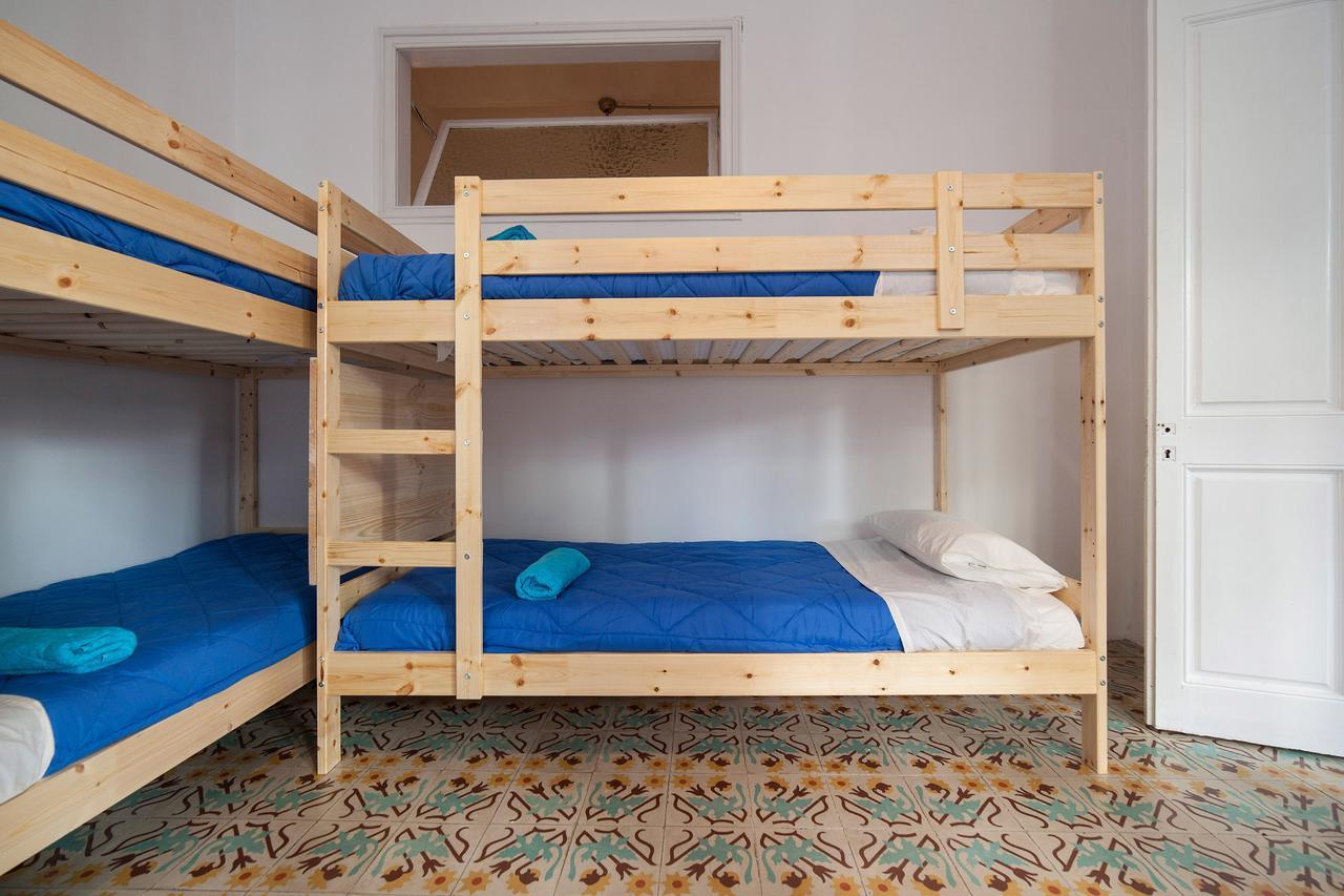 Bed and Breakfast Bed In Жерона Екстер'єр фото