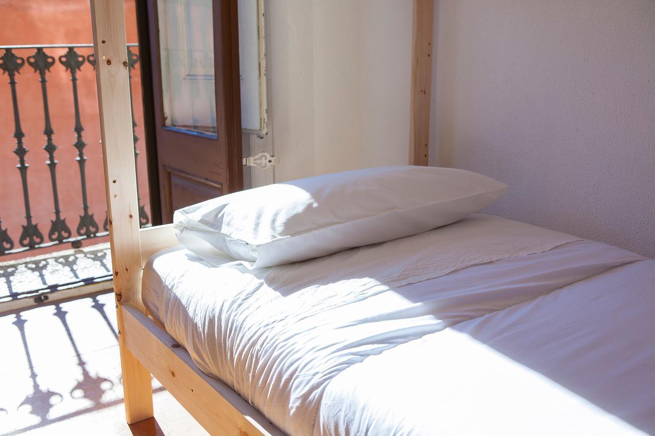 Bed and Breakfast Bed In Жерона Екстер'єр фото