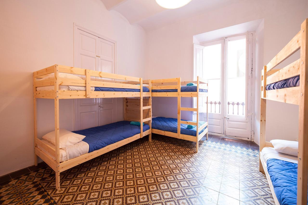 Bed and Breakfast Bed In Жерона Екстер'єр фото