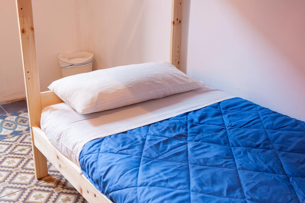 Bed and Breakfast Bed In Жерона Екстер'єр фото