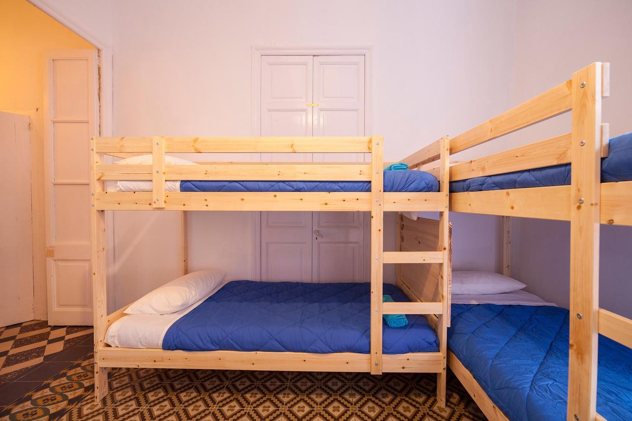 Bed and Breakfast Bed In Жерона Екстер'єр фото