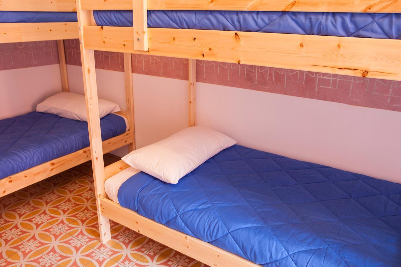 Bed and Breakfast Bed In Жерона Екстер'єр фото